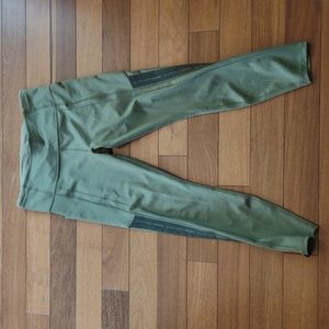 Athleta Women's Ultimate Stash Legend Tight - Green (Medium)